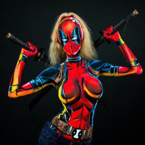 Focus Geek : Kay Pike donne corps aux héros de comics en 