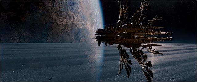 Jupiter Ascending : le chef-d'œuvre SF oublié des Wachowsky 3 jupiter ascending 2