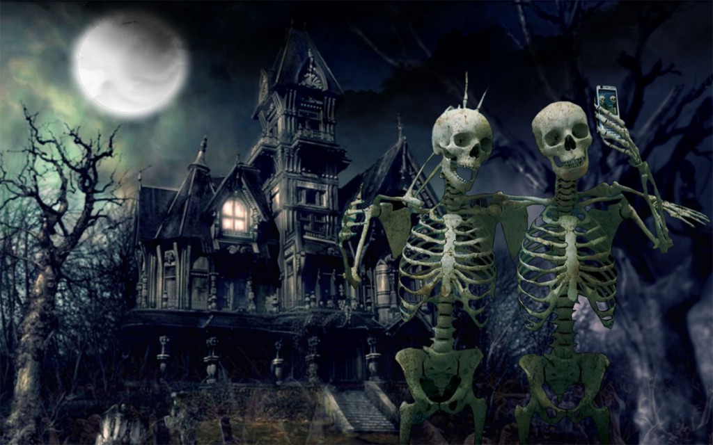 Haunted-House-With-Skeletens