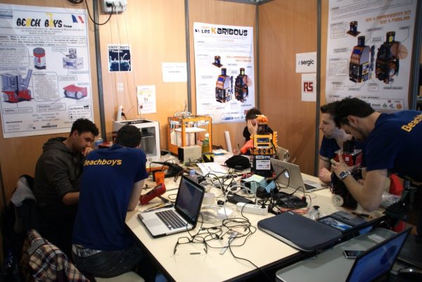 Coupe de France de Robotique 2016 : Beach Bots et compétitions à La Roche-sur-Yon 1 equipe coupe de france de robotique
