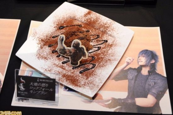 Gâteau au chocolat thématique servi au Square Enix Cafe de Tokyo pour des vacances geek