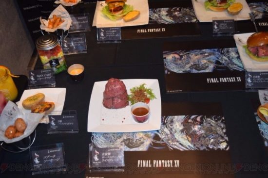 Mignardises et desserts geek servis au Square Enix Cafe lors de vacances à Tokyo