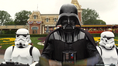 vador et 2 trooper dans le parc