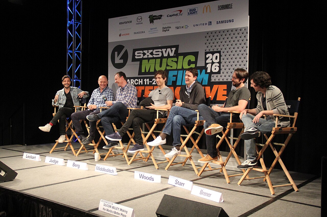 Le casting de la série Silicon Valley réuni sur scène lors d'un panel au festival SXSW 2016 à Austin
